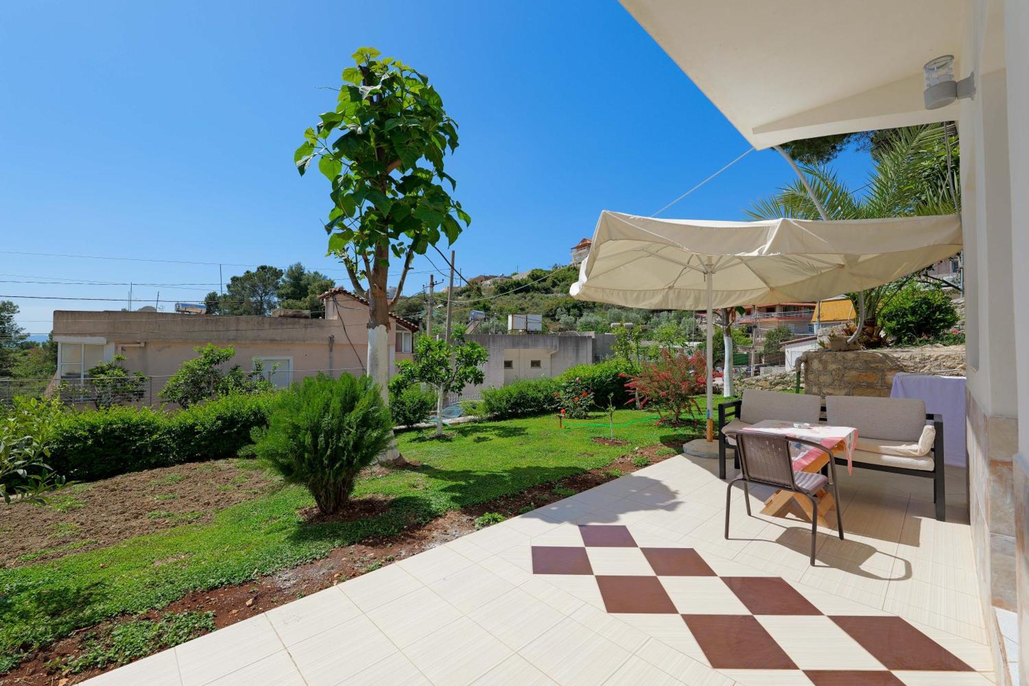 Flower Apartamento Sarandë